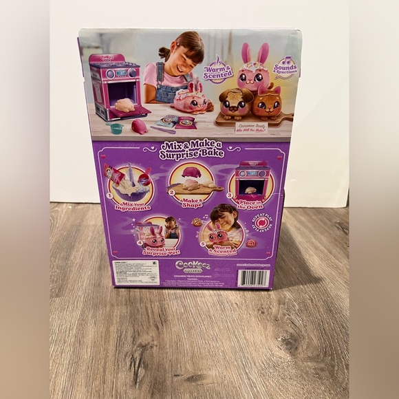 LAST ONE!Super Cool Cookeez Makery- Make a Surprise Pet- NWT - Picture 6 of 6